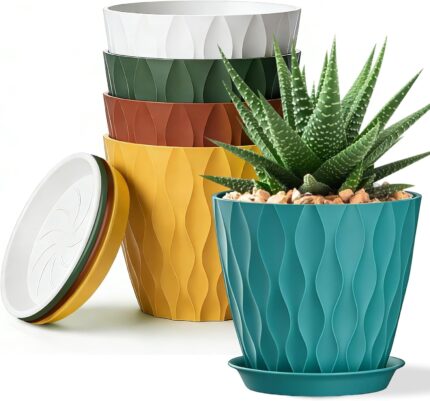 Plastic Plant Pots with Saucers